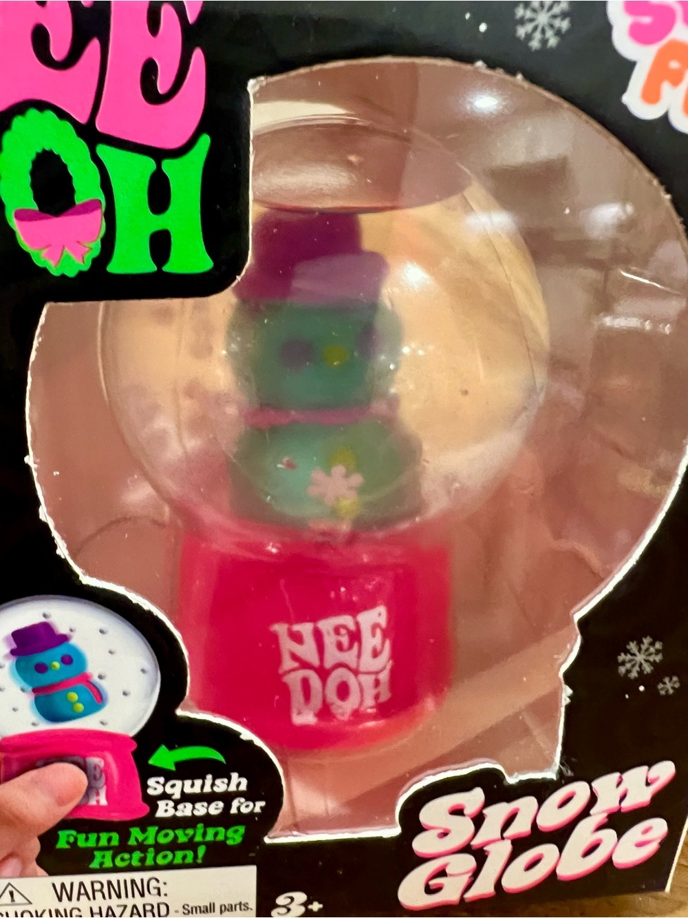 π₯ βοΈ NeeDoh Snow Globe - Groovy the Dohman Squish 'n Flow π©·π©΅ - Picture 7 of 7
